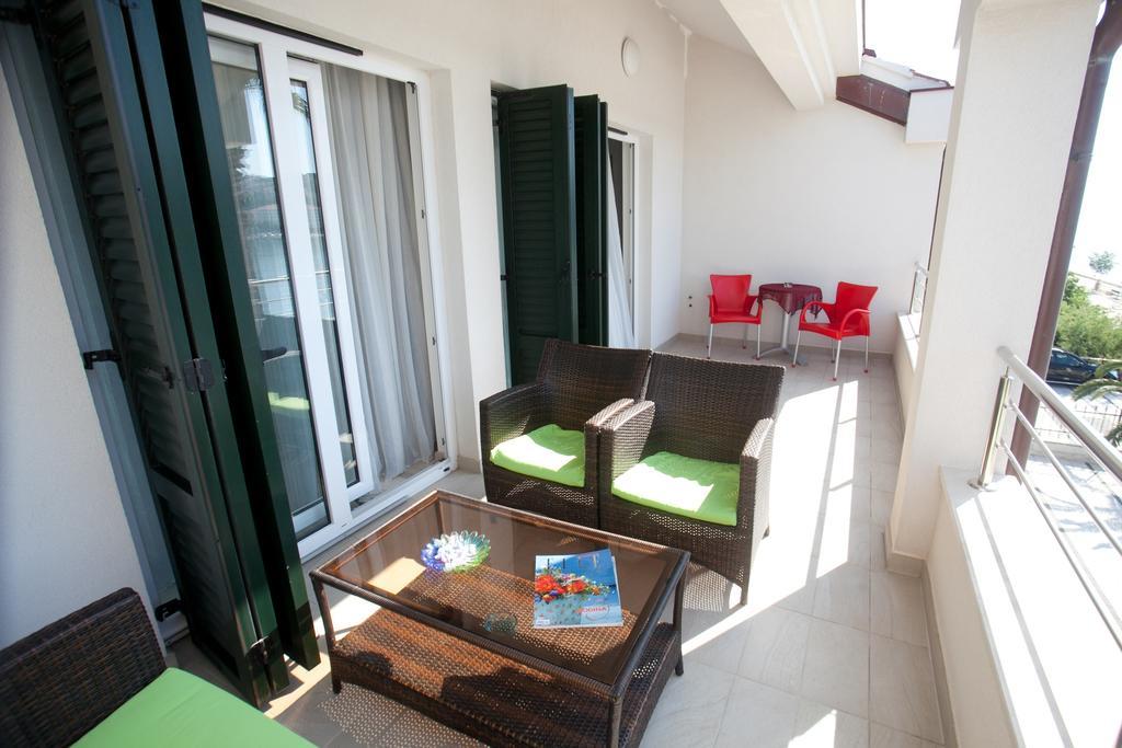 Apartments Svjetlana Trogir Habitación foto