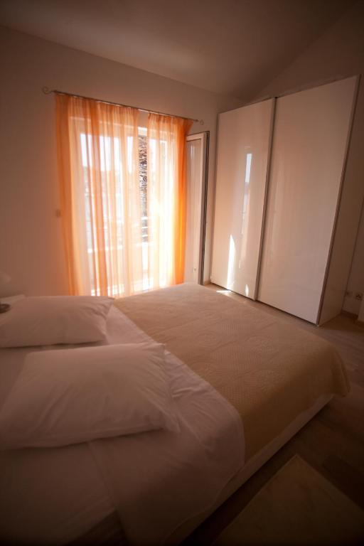 Apartments Svjetlana Trogir Habitación foto