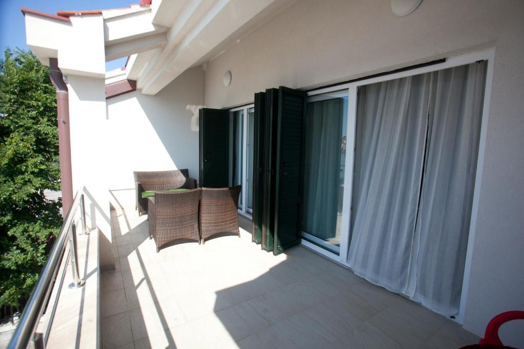 Apartments Svjetlana Trogir Habitación foto
