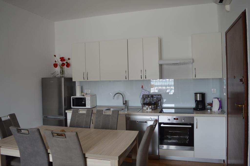 Apartments Svjetlana Trogir Exterior foto