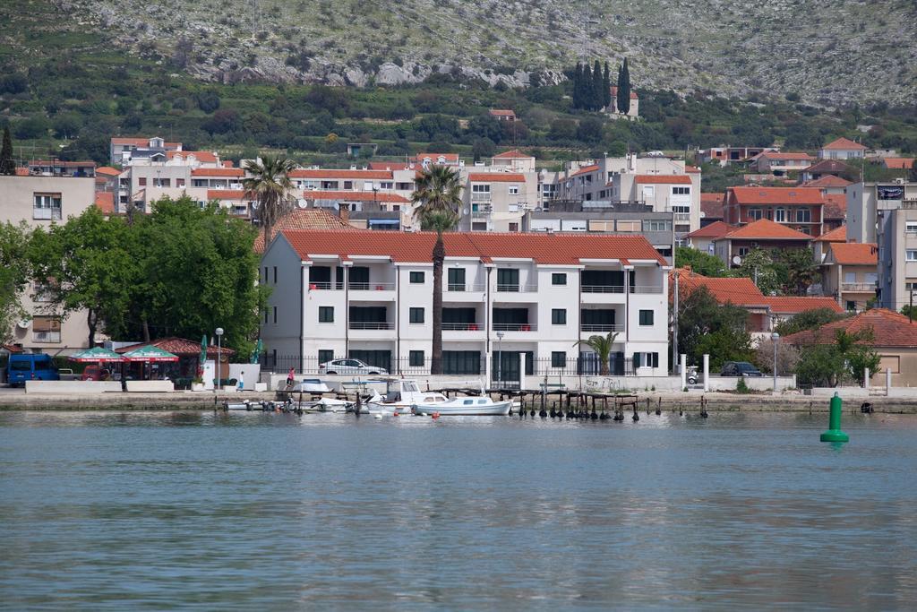 Apartments Svjetlana Trogir Exterior foto